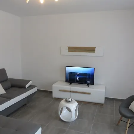 Apartment House Medulin *